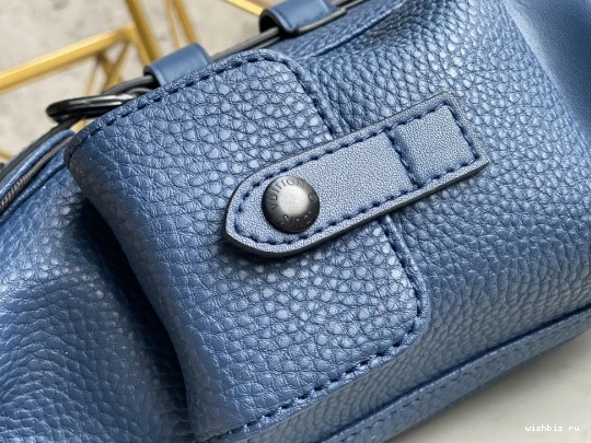 WIS XS CHRISTOPHER LOUIS VUITTON 0205